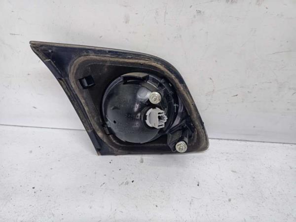 FEU ARRIERE DROIT MAZDA 3 2003 - 2009 - Vue 2